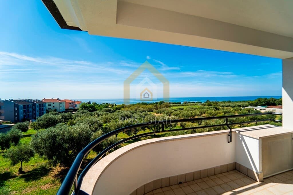 Apartament - ZAMBRATIJA