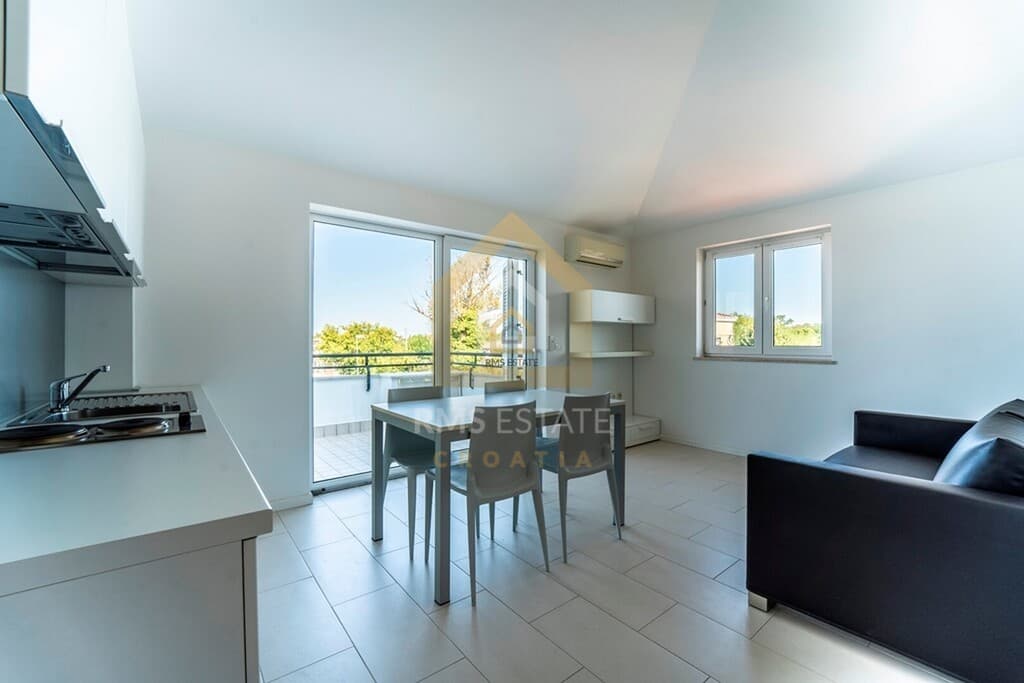 Apartament - ZAMBRATIJA